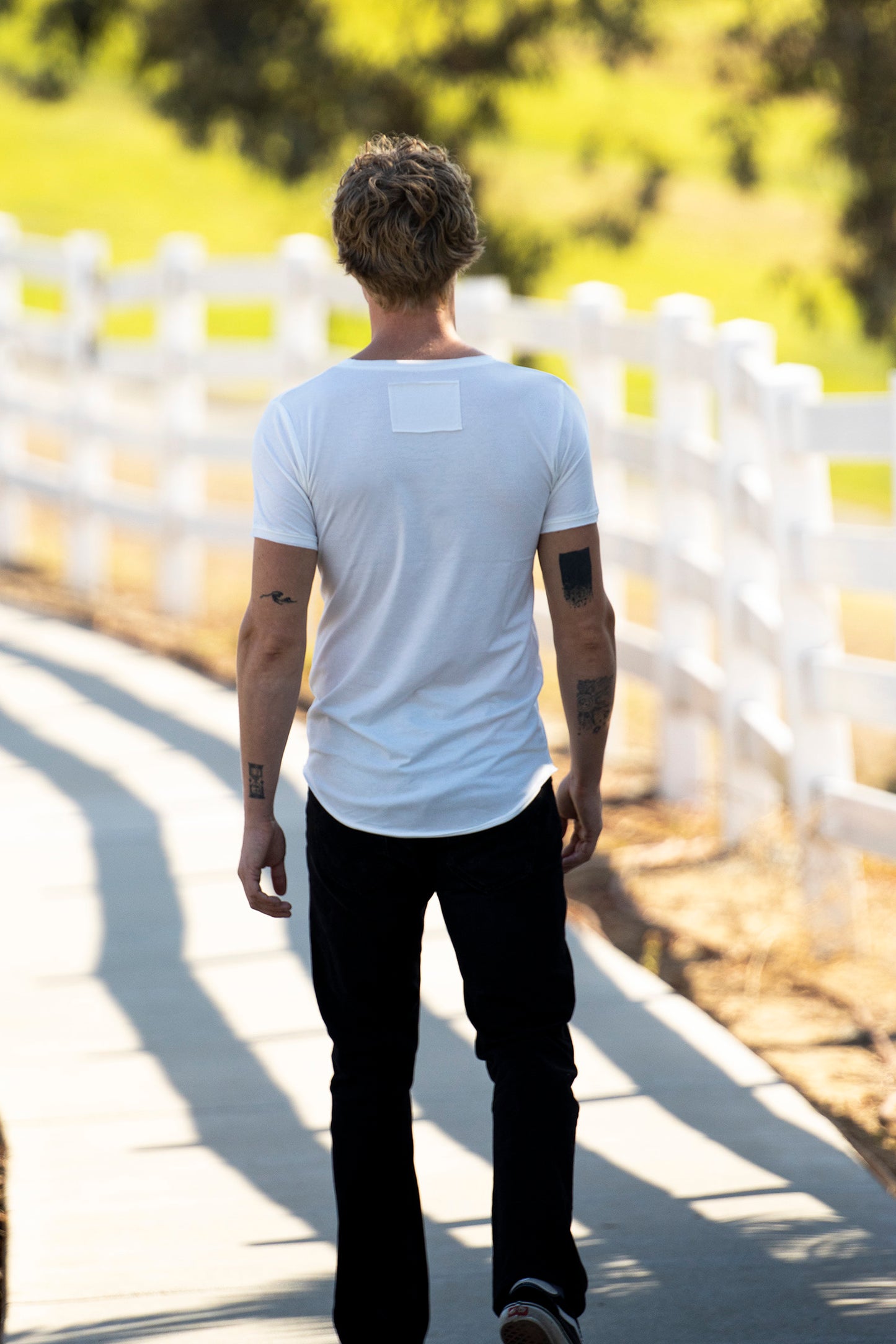 White Scoop-Neck Fitted Short Sleeve T-Shirt