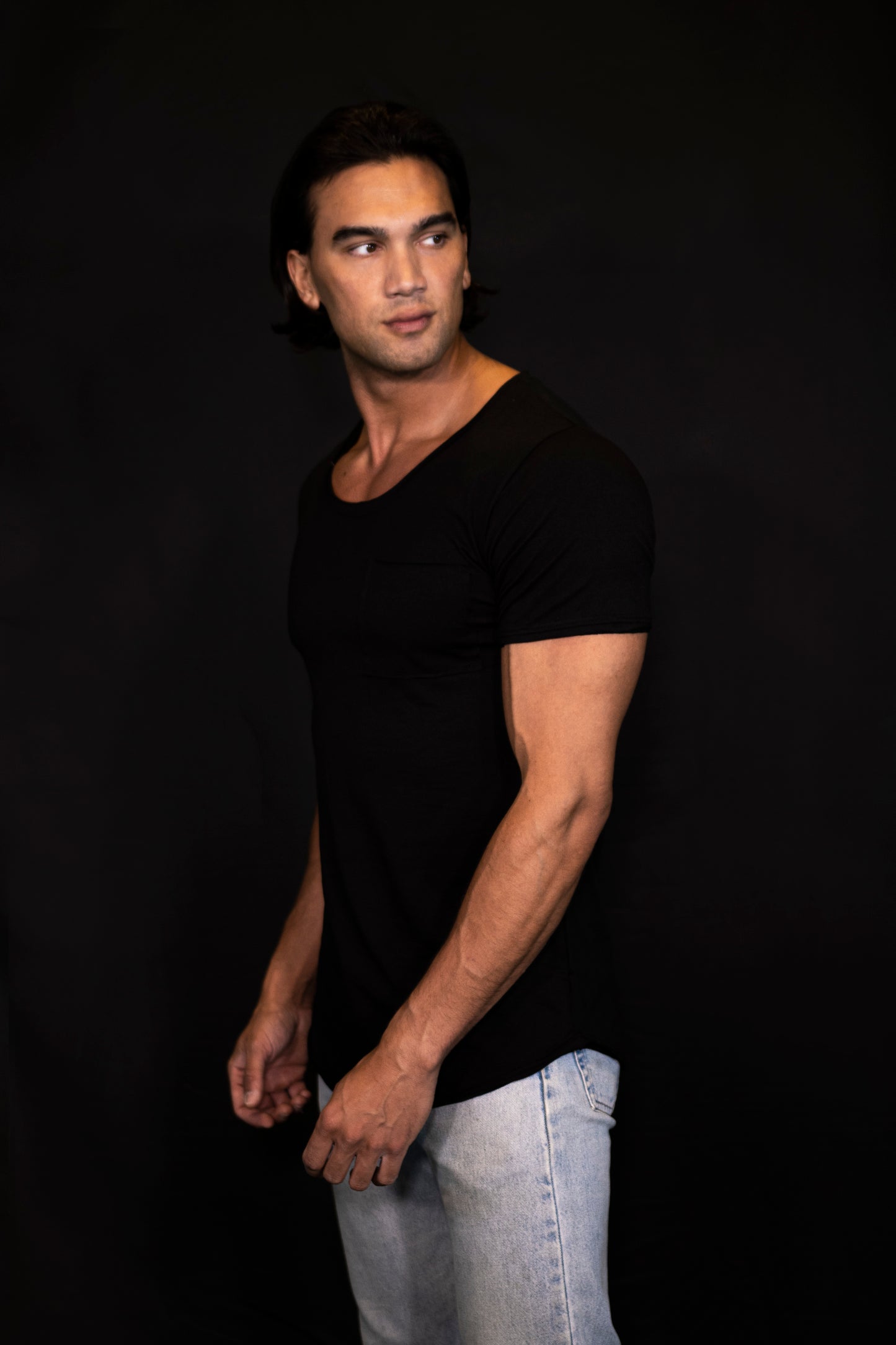 Black Scoop-Neck Fitted Short Sleeve T-Shirt