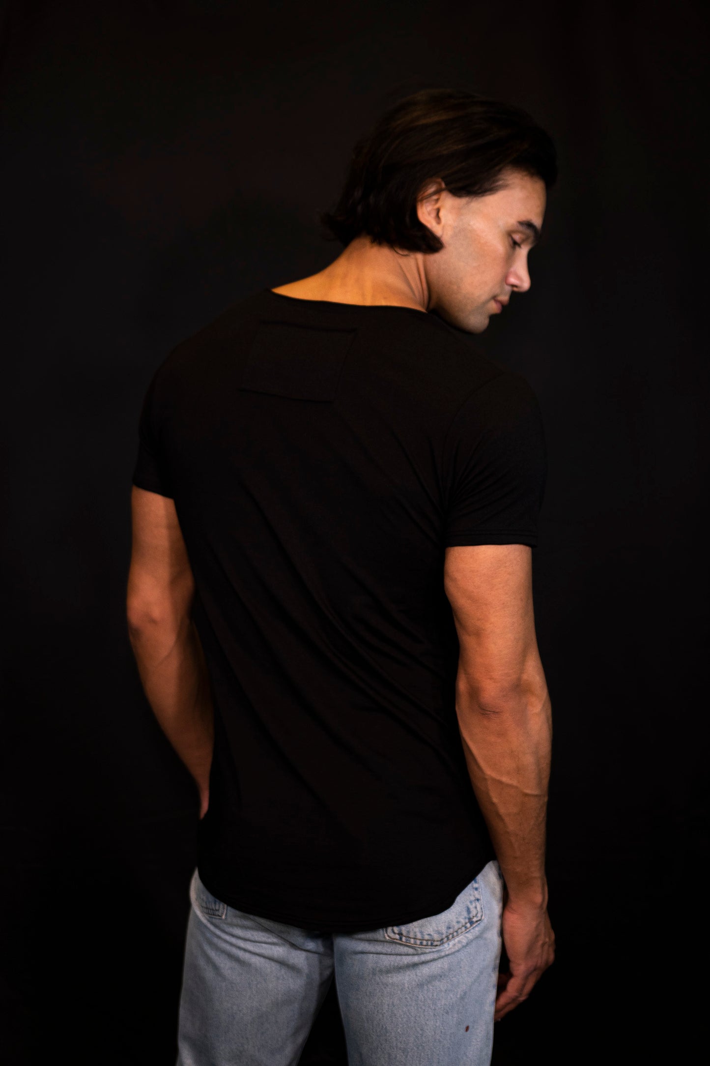 Black Scoop-Neck Fitted Short Sleeve T-Shirt